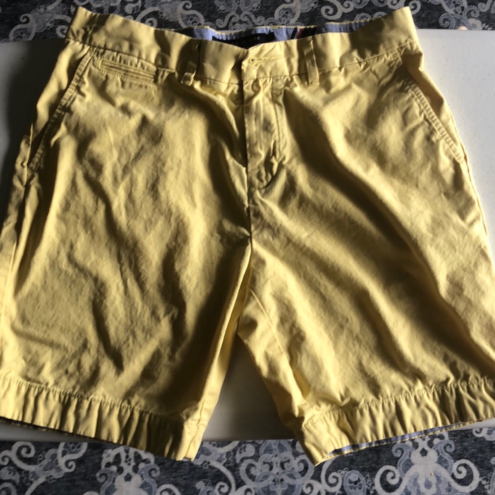 Tommy Hilfiger Chino Shorts- Size 34- light yellow